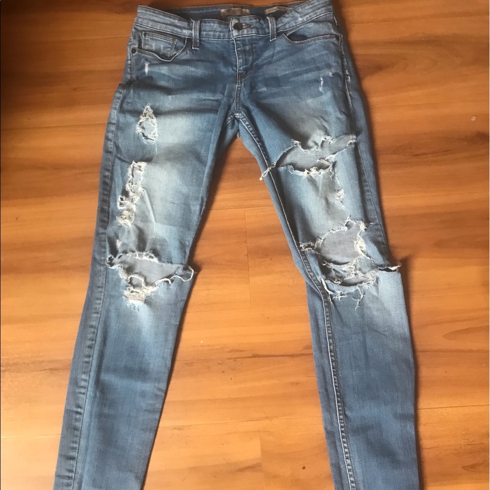 Distressed Guess Jeans
